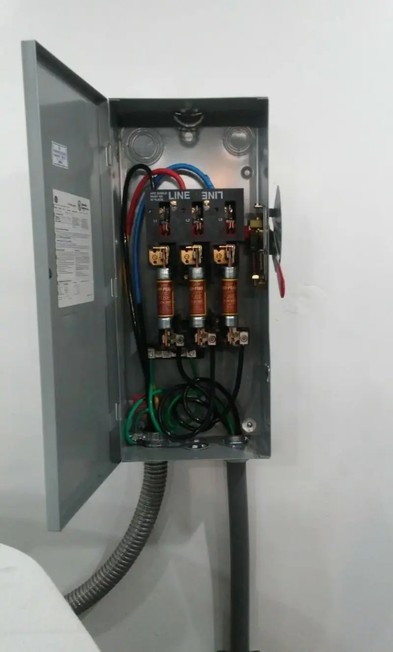 Three-phase disconnect switch installed for Smoke Detector Installation in Wheatland